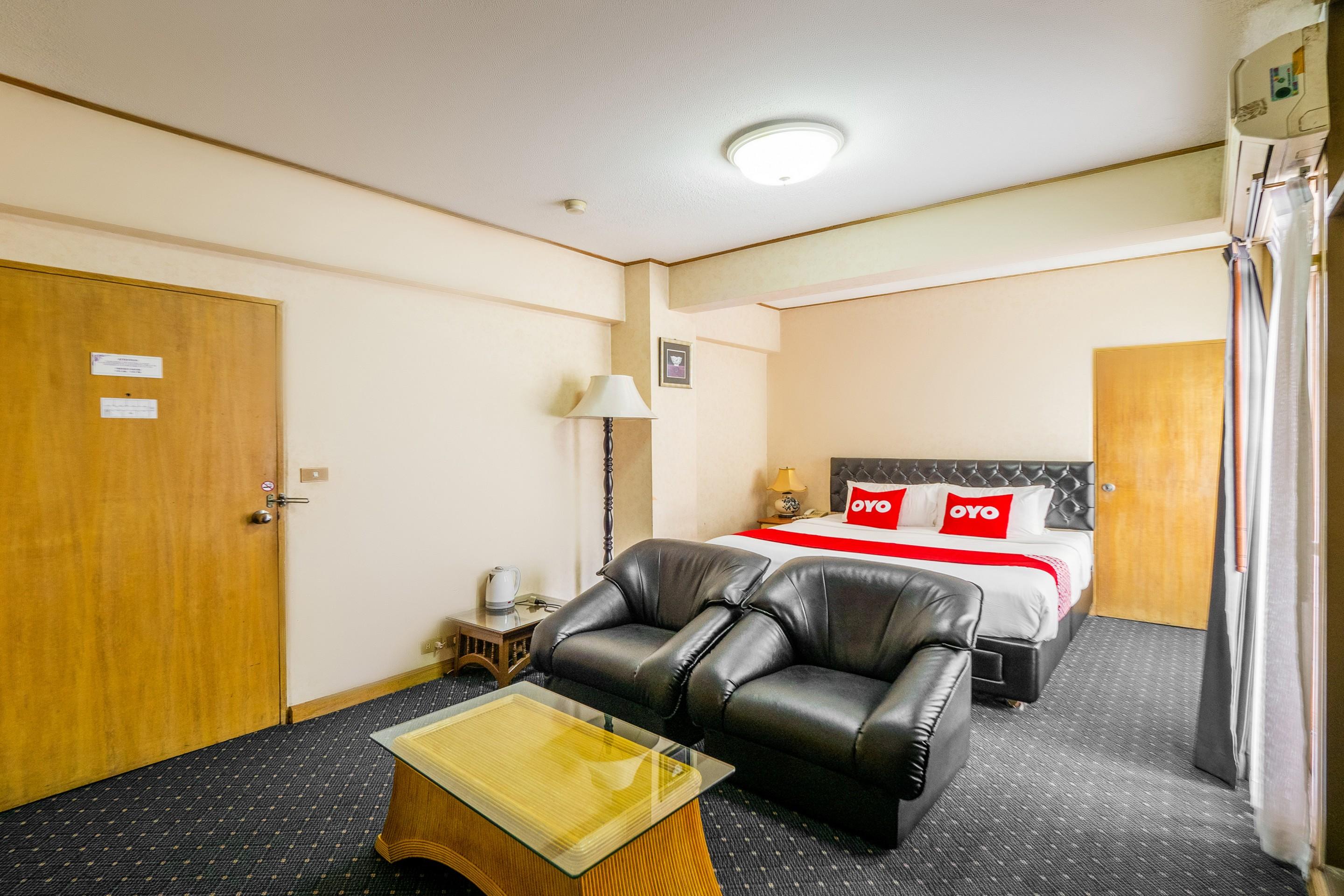 12Pm Bangkok Hotel Ngoại thất bức ảnh