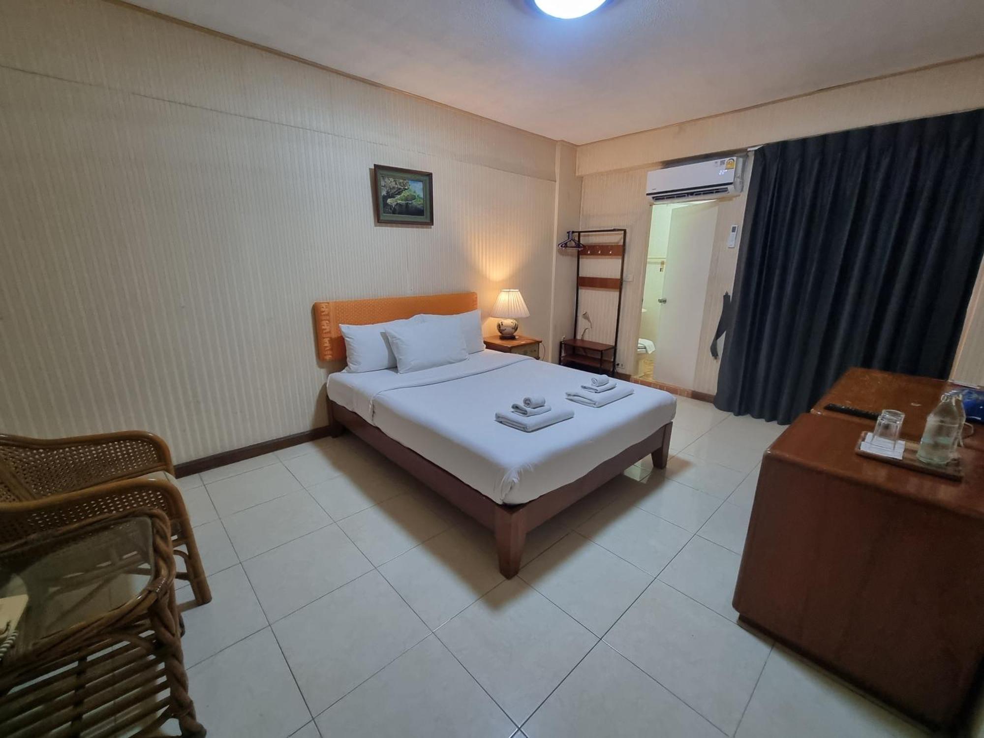 12Pm Bangkok Hotel Ngoại thất bức ảnh