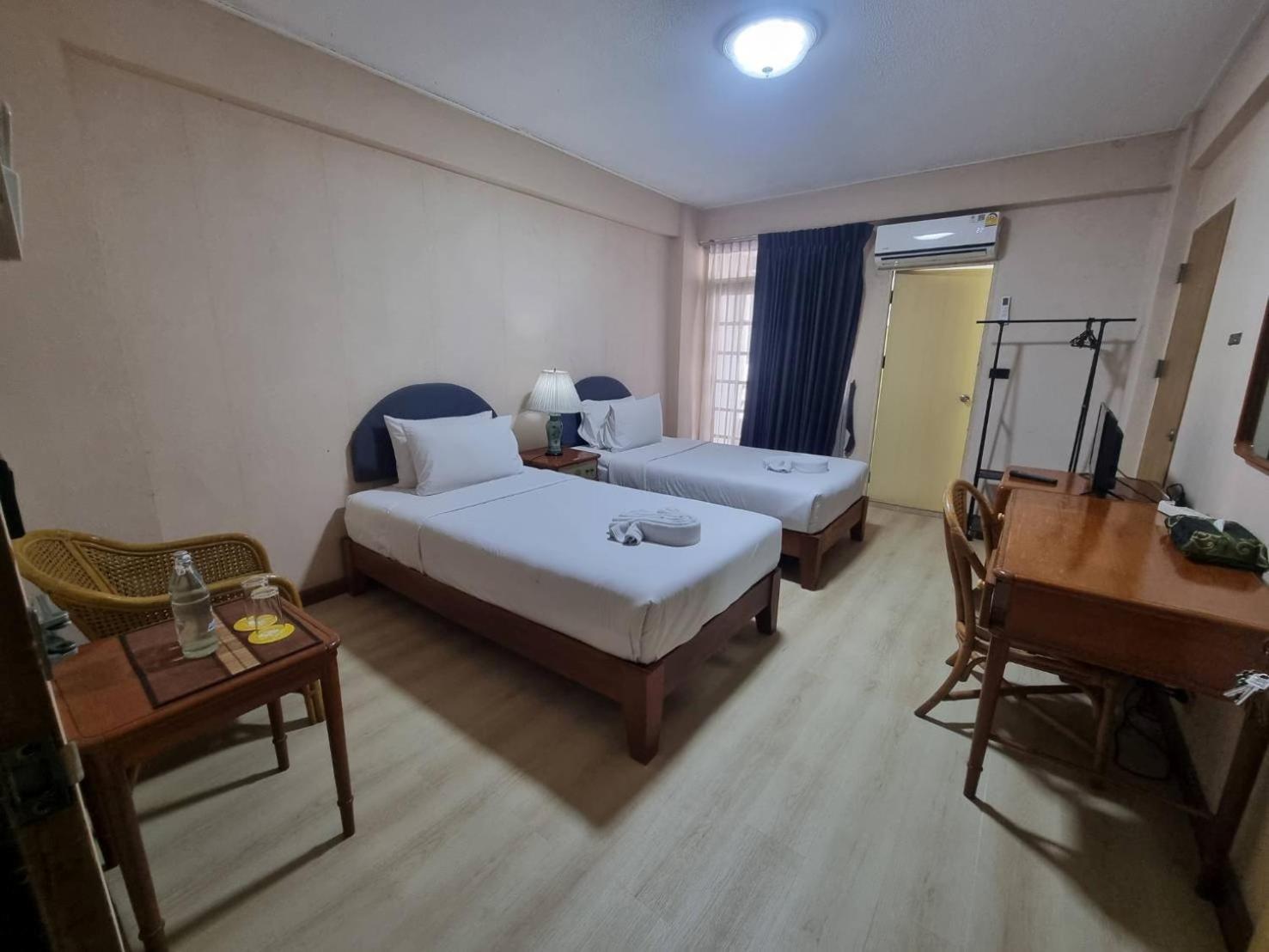 12Pm Bangkok Hotel Ngoại thất bức ảnh